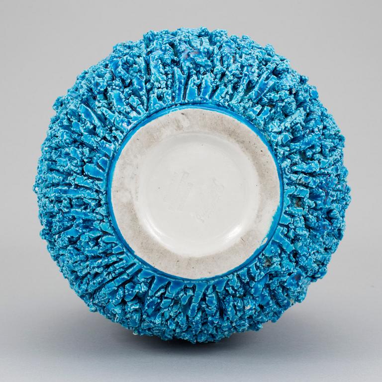 GUNNAR NYLUND, vas, stengodschamotte, "Igelkottvasen", Rörstrand, formgiven 1936.