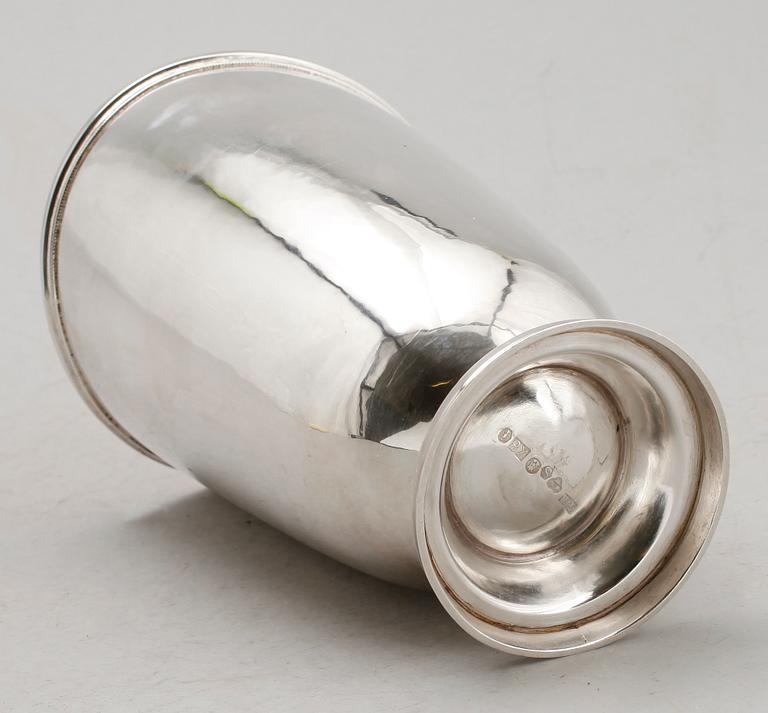 VAS, silver, GAB, Stockholm, 1948. Vikt ca 498 g.