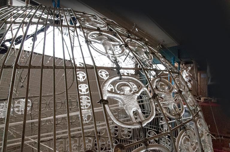 An 1973 glass and metal sculpture in the shape of a hot air balloon by Bertil Vallien produced at Åfors and Boda, Sweden.