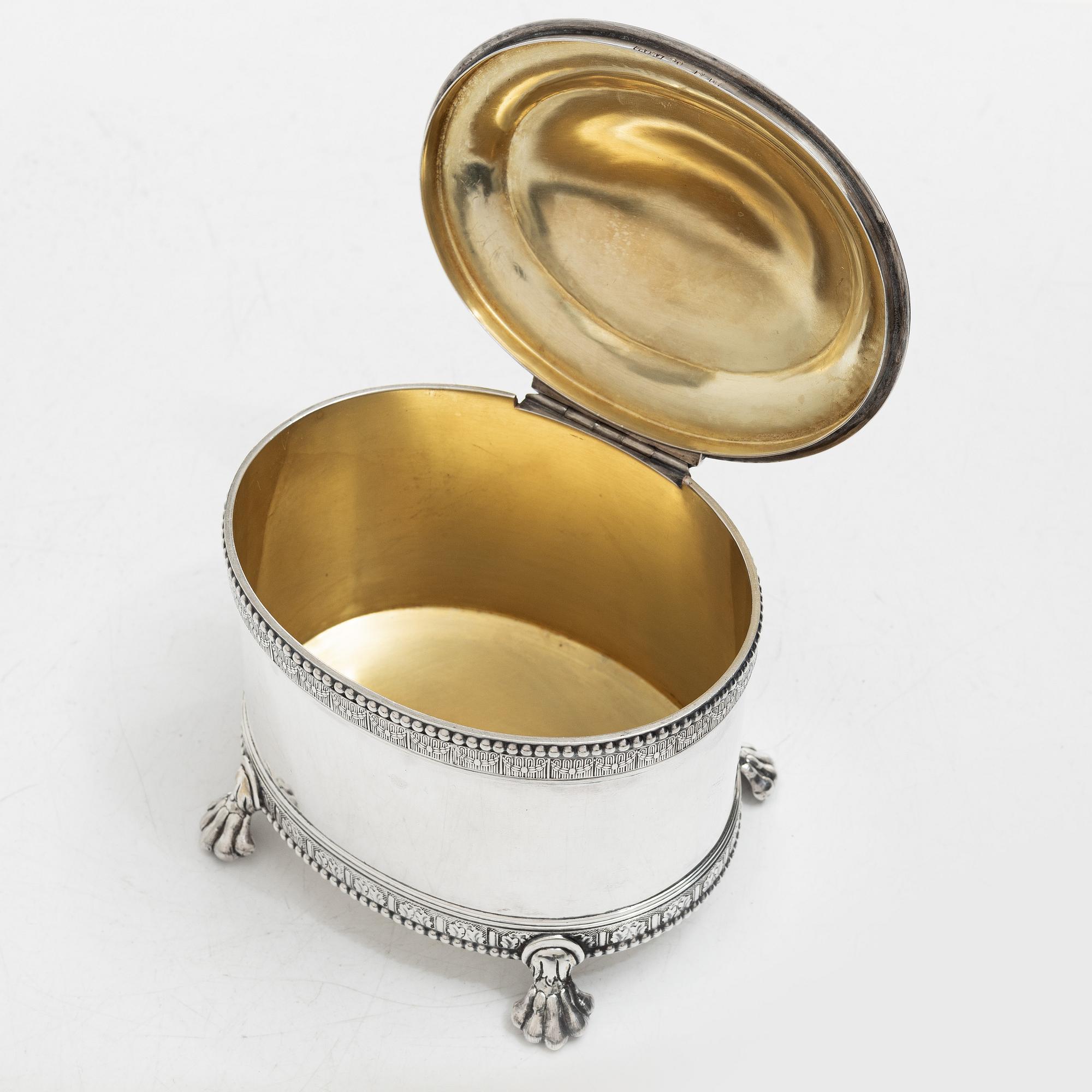 A Swedish parcel gilt silver sugar box, mark of GA Dahlgren, Malmö 1945.