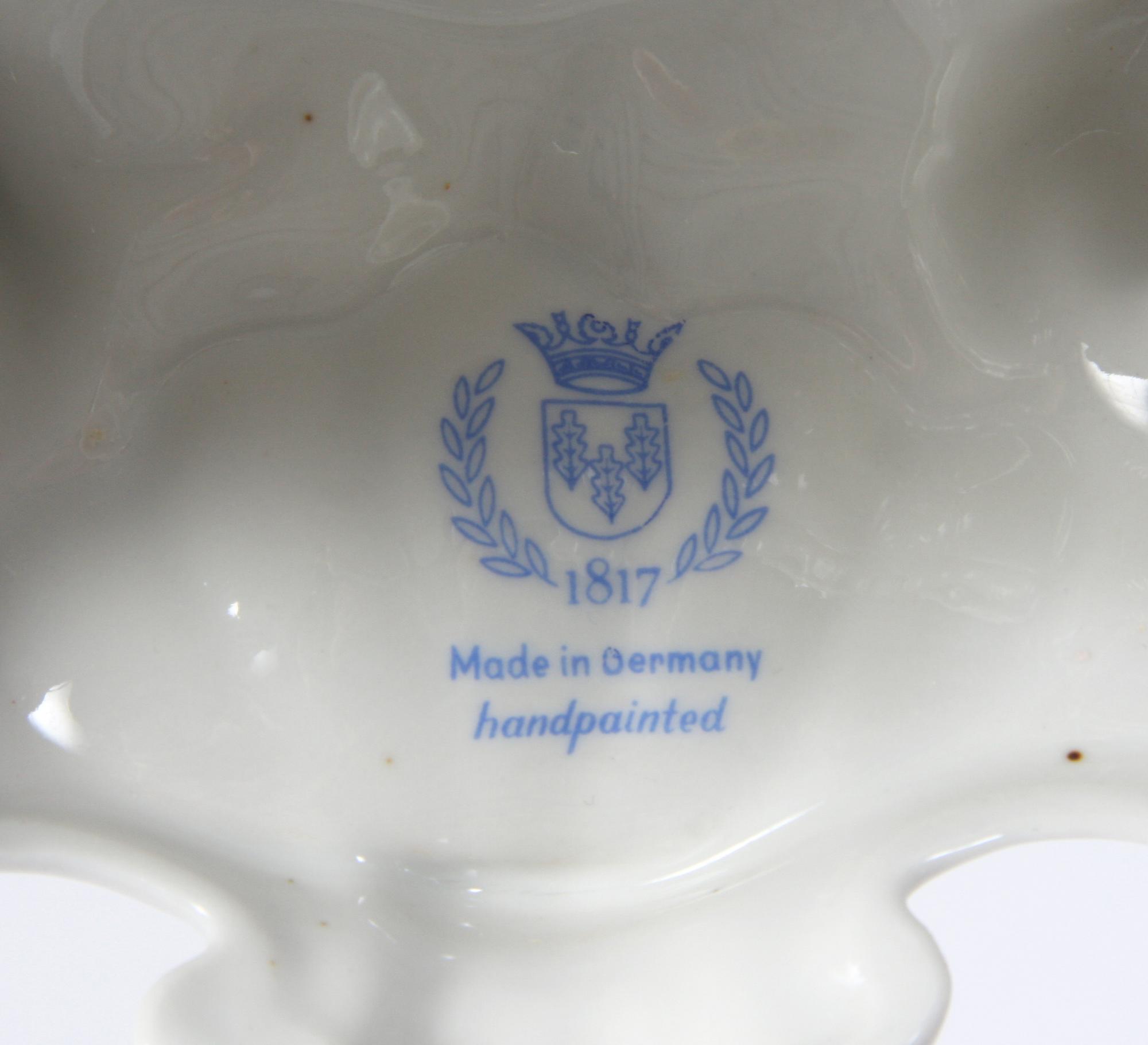 BORDSUPPSATS, 3 delar, porslin, rokokostil,
Tyskland.