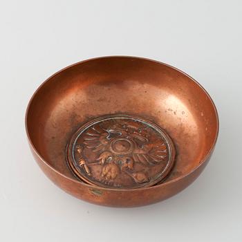 MINNESSKÅL, märkt K. Fabergé, kriget 1914.