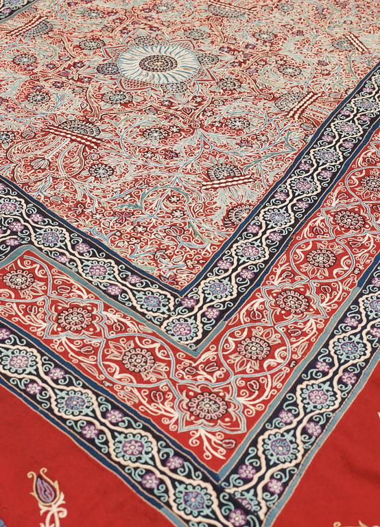 SEMI-ANTIQUE RASCHT HORSE COVER. 142,5 x 218 cm.