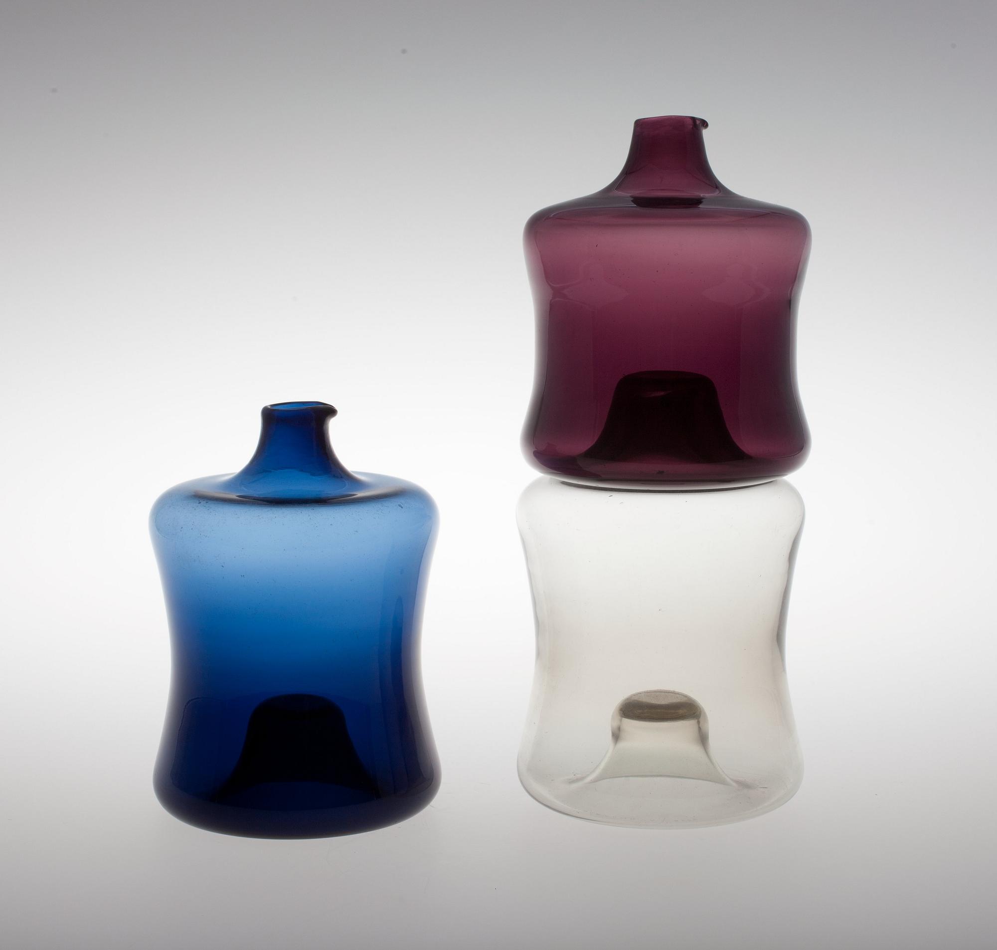 Timo Sarpaneva, A SET OF THREE STACKABLE BOTTLES.