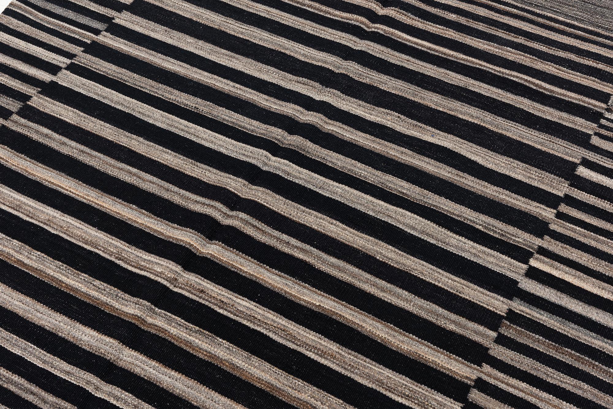 Rug, Kelim, 191 x 158 cm.