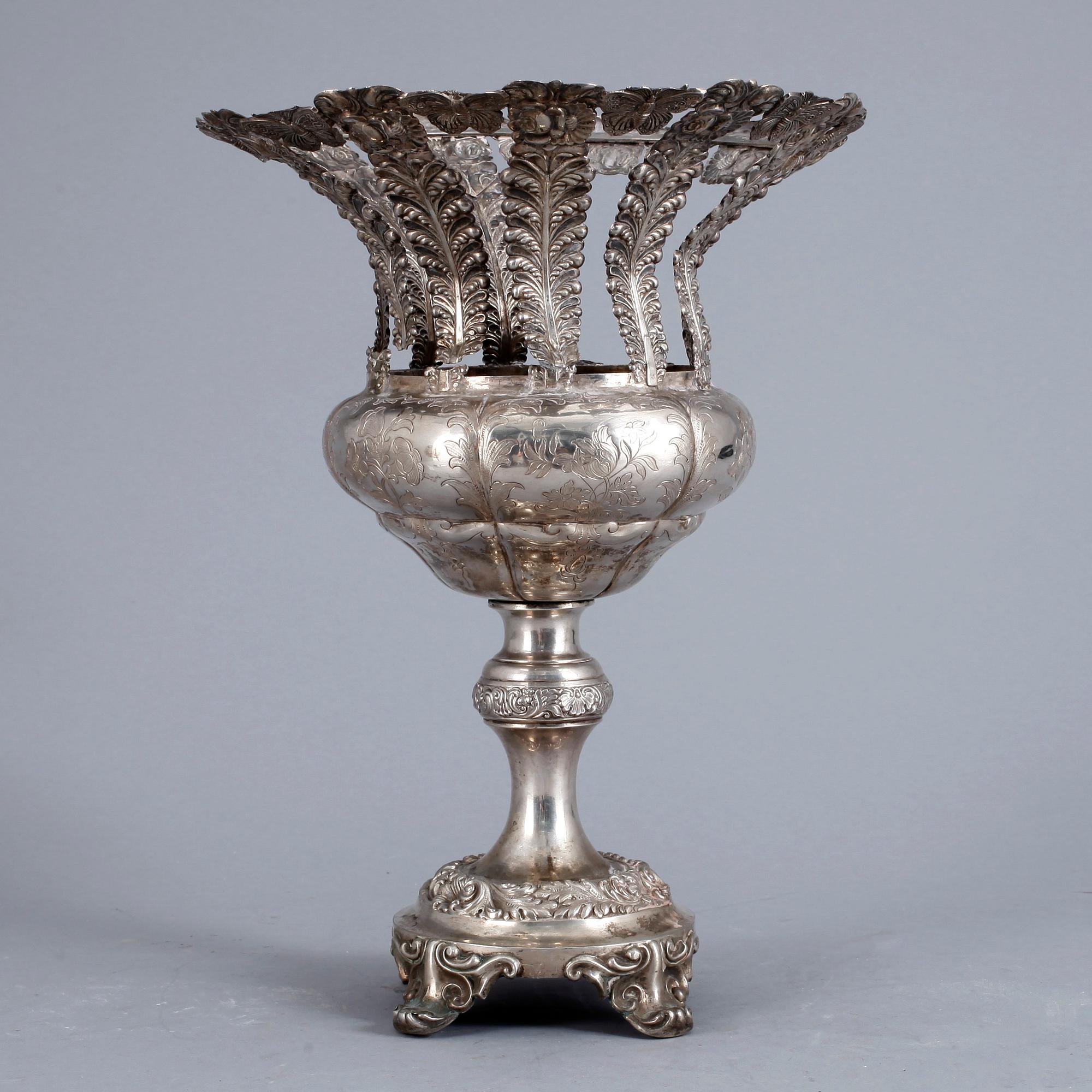 PRAKTURNA, silver, nyrokoko Hans Georg Vogt, Kristianstad, 1853. tot vikt ca 688 gram.