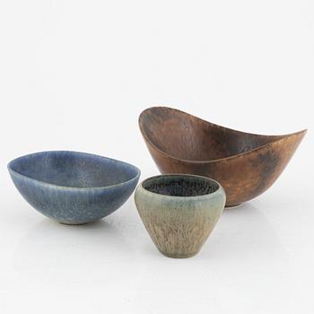 Gunnar Nylund, three stoneware bowls, Rörstrand, Sweden.