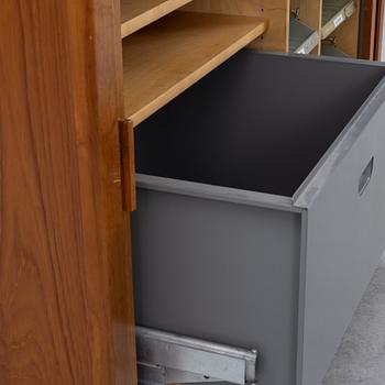 Bookshelves, a pair, Verkstads AB Lindqvist, Motala, second half of the 20th century.