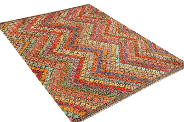A Kilim carpet, c. 296 x 211 cm.