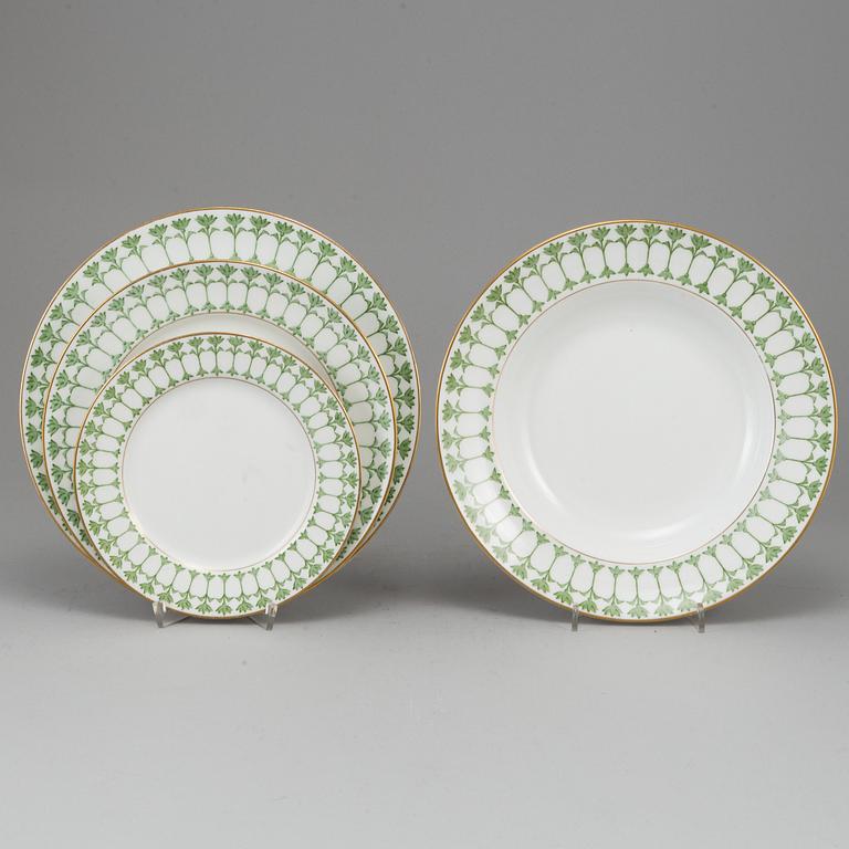 MATSERVIS, porslin, 59 delar, "Julia", Rörstrand, 1900-talets första hälft.