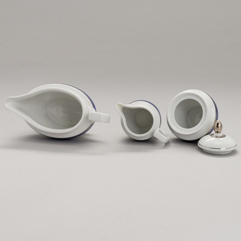 SIGVARD BERNADOTTE, RUOKA-ASTIASTO, 76 osaa, posliinia, "Christineholm".