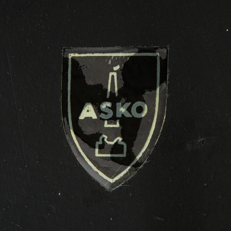 Ilmari Tapiovaara, Stol, "Crinolette", Asko 1900-talets mitt.