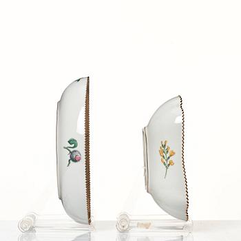 A set of two Royal Copenhagen 'Flora Danica' dishes, Denmark, 20th Century.