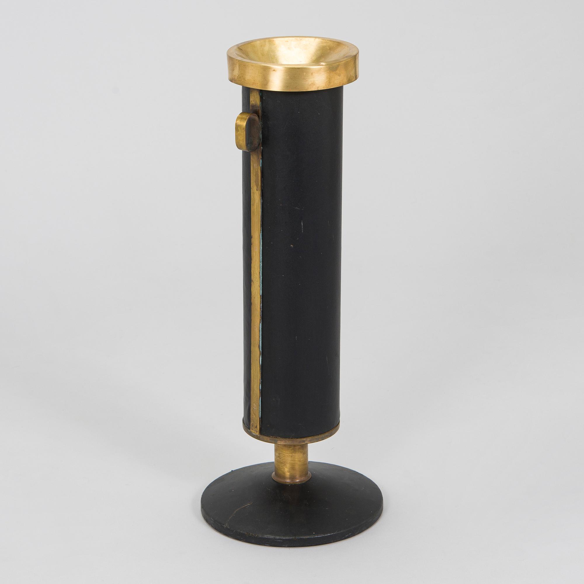 Alvar Aalto, an early 1970s ashtray for Valaistustyö.