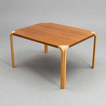 ALVAR AALTO, AN X-LEG TABLE. 1950-/60s.