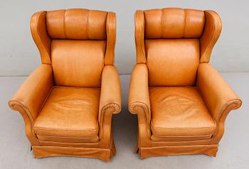 FÅTÖLJER, 1 par, 1900-talets andra hälft.