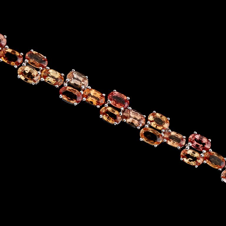 ARMBAND, sterlingsilver, orange/gula safirer tot ca 11.30 ct.