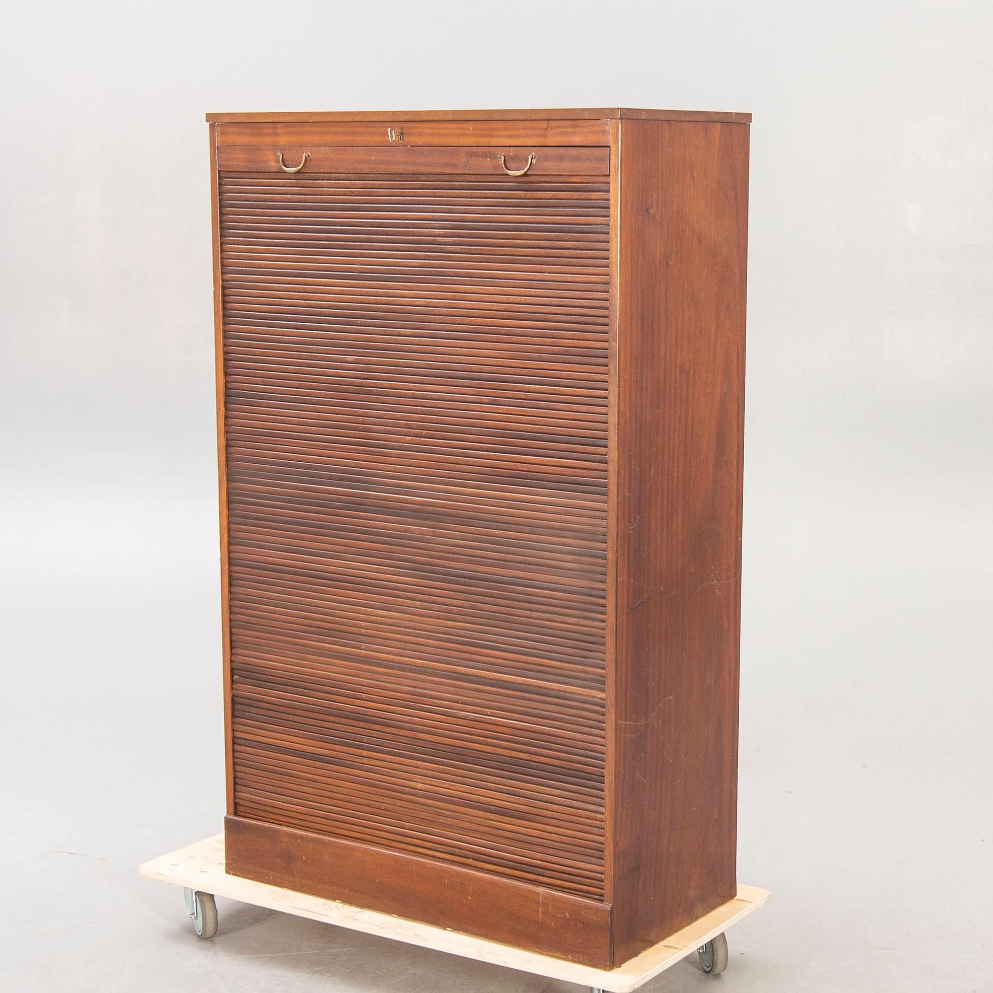 Jalusiskåp 1940-tal.