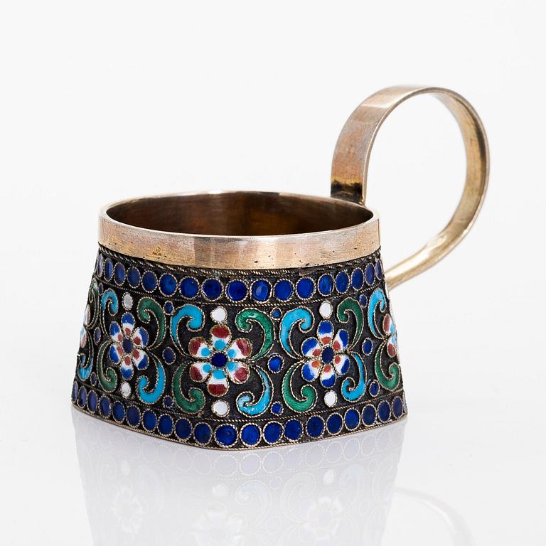 Charka / supkopp, förgyllt silver och cloisonnéemalj, S:t Petersburg 1908-1926.