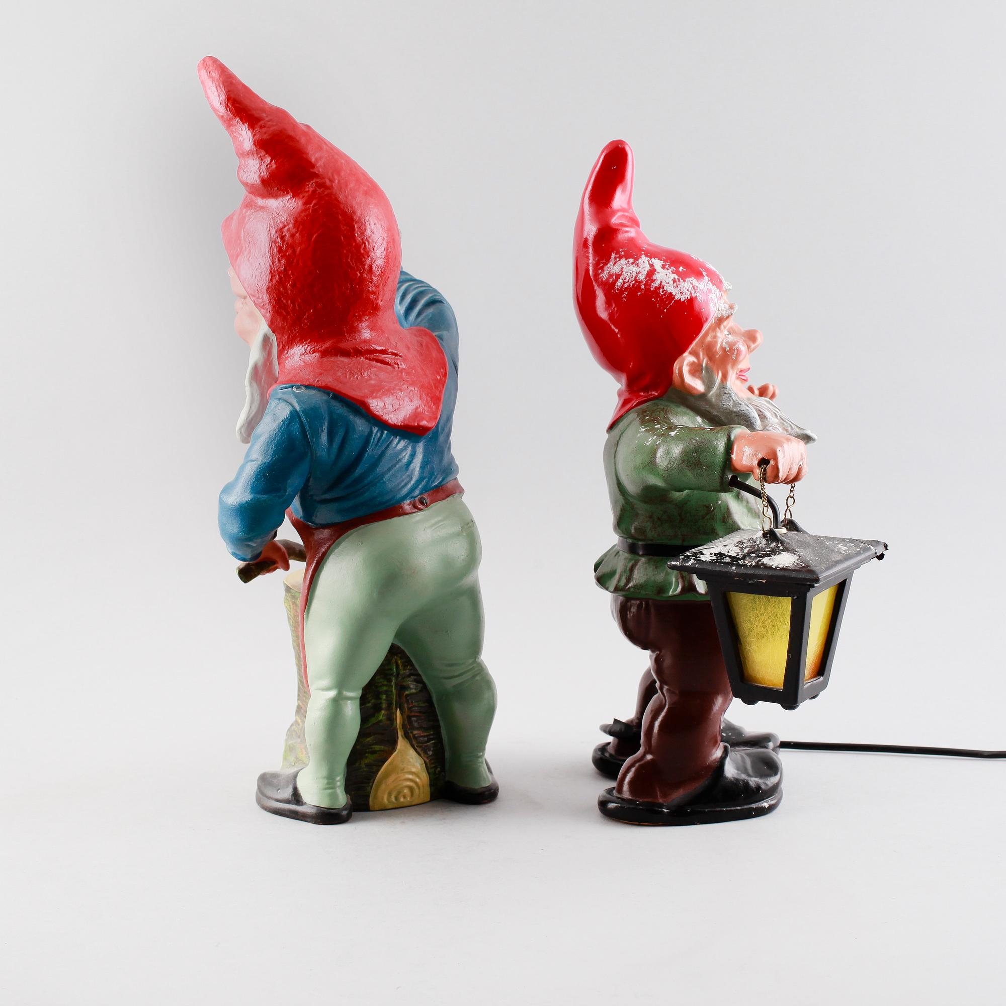 FIGURER, 2 st, terracotta, Tyskland, 1900-talets andra hälft.