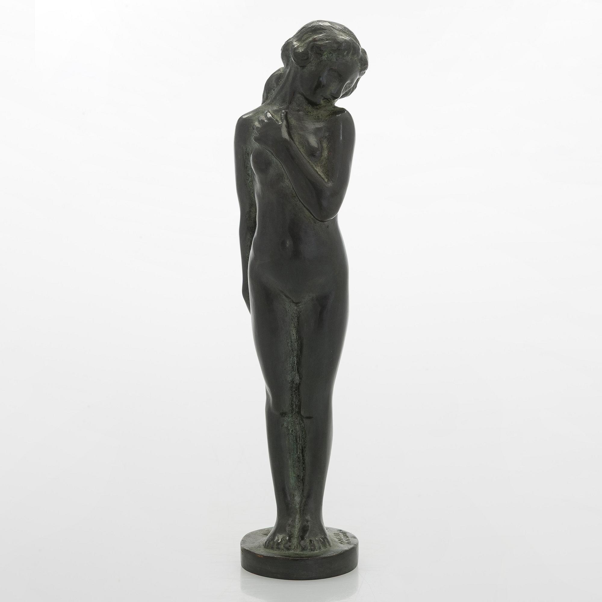 Aarre Aaltonen, Standing woman.