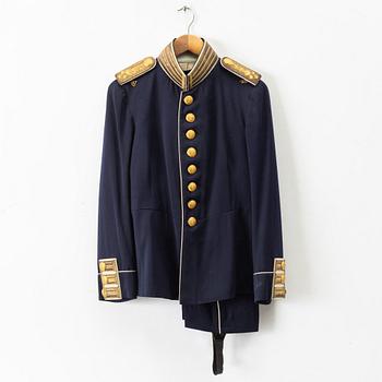 Uniform, m/1886, for officer of the Life Regiment Grenadiers.