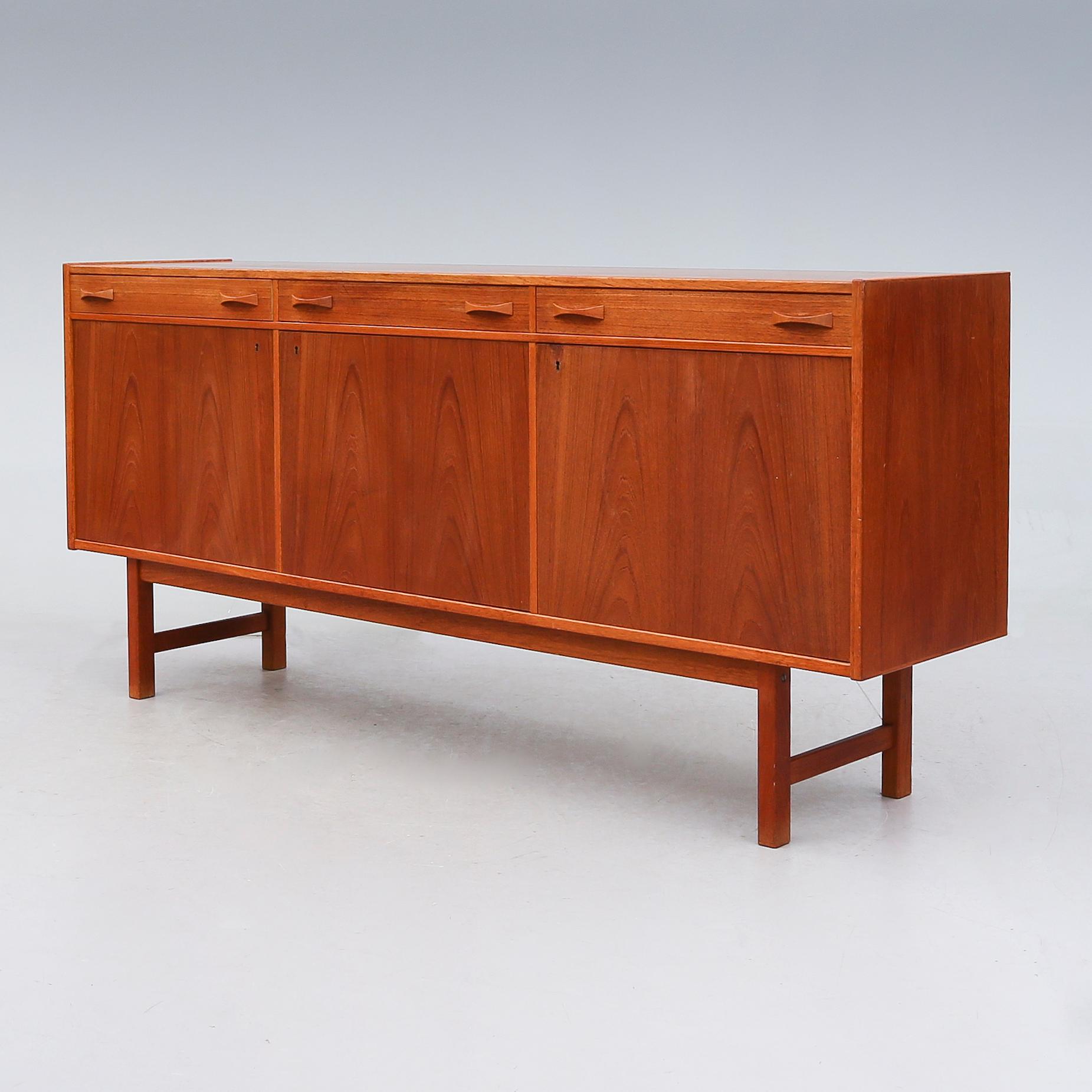 SIDEBOARD, 1900-talets andra hälft.