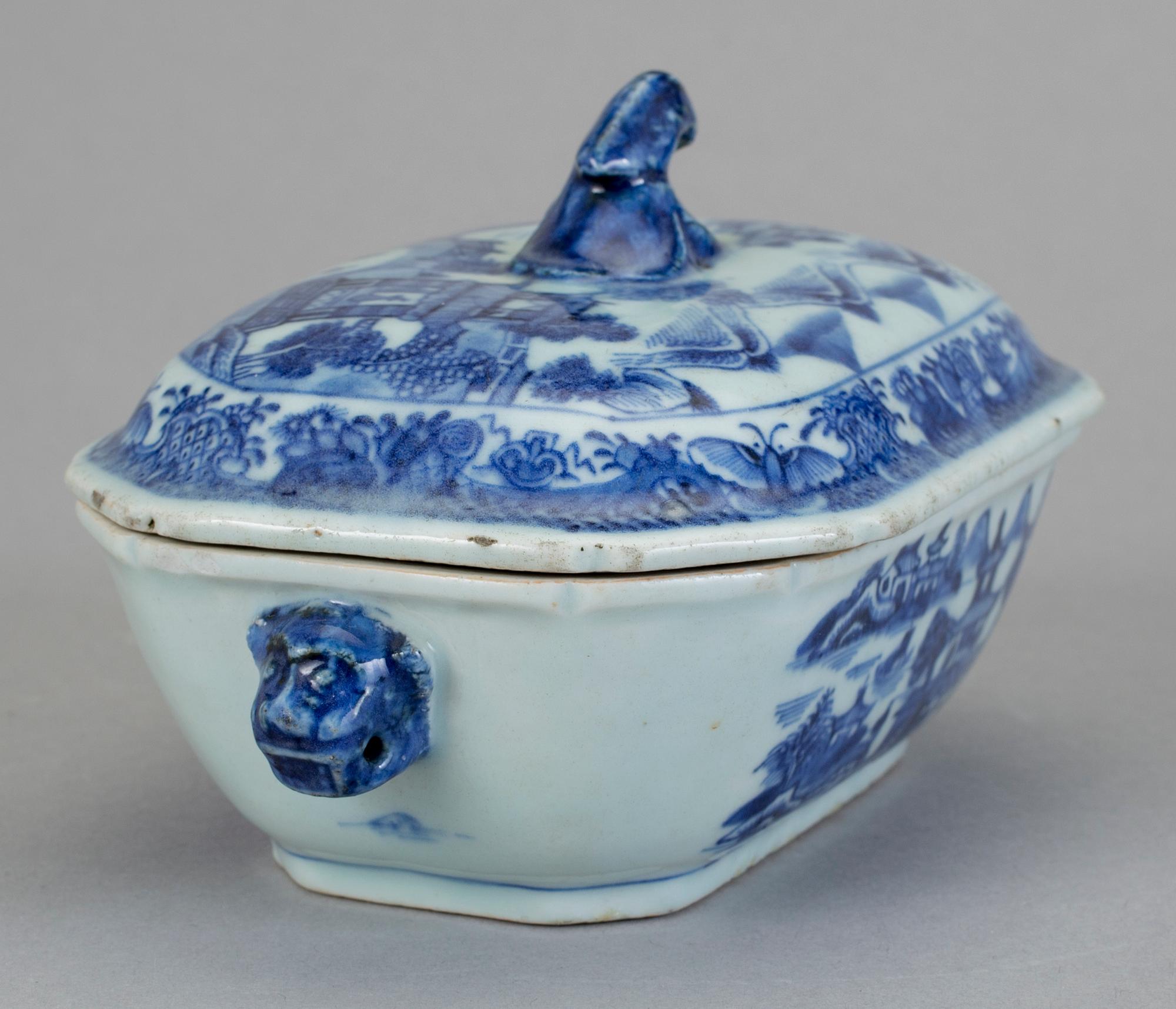 SMÖRTERRIN, porslin, Qingdynastin, Qianlong (1736-95).