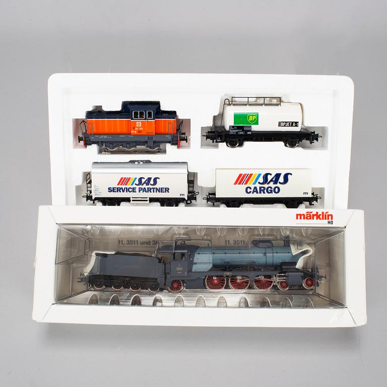 MÄRKLIN, a collection of H0 locomotives and wagons from the second half of the 20th century.