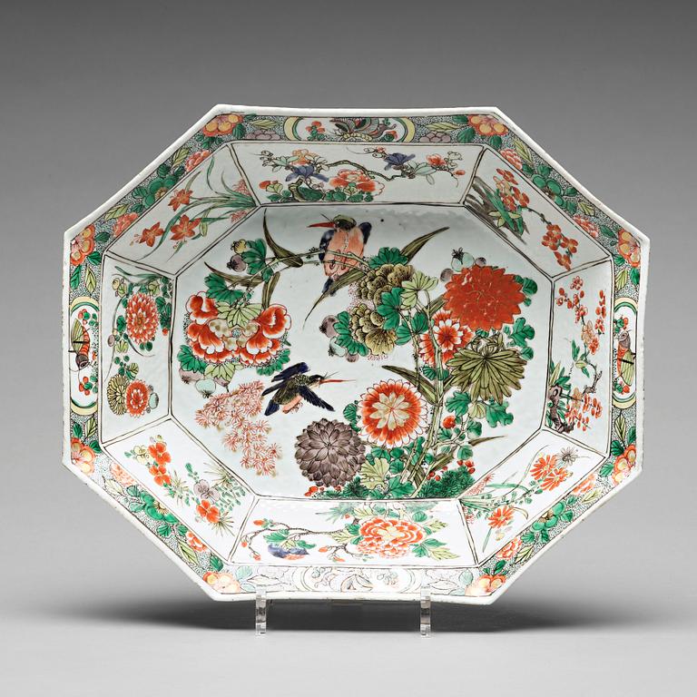 FAT, porslin. Qingdynastin, Kangxi (1662-1722).