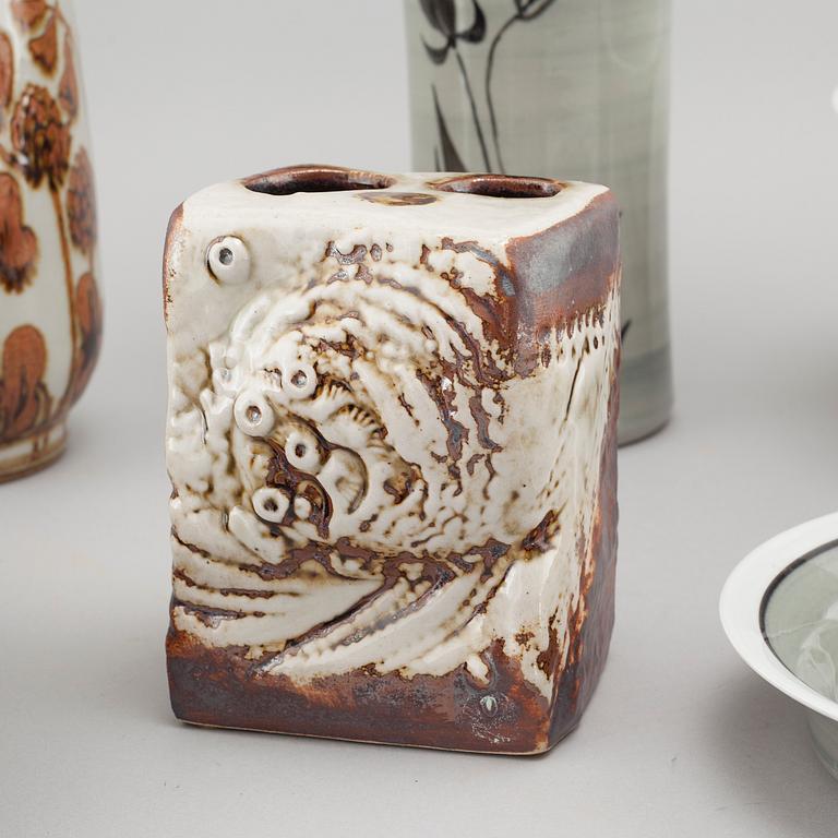 Eight pieces of stoneware, partly by Carl-Harry Stålhane, second half of the 20th century.