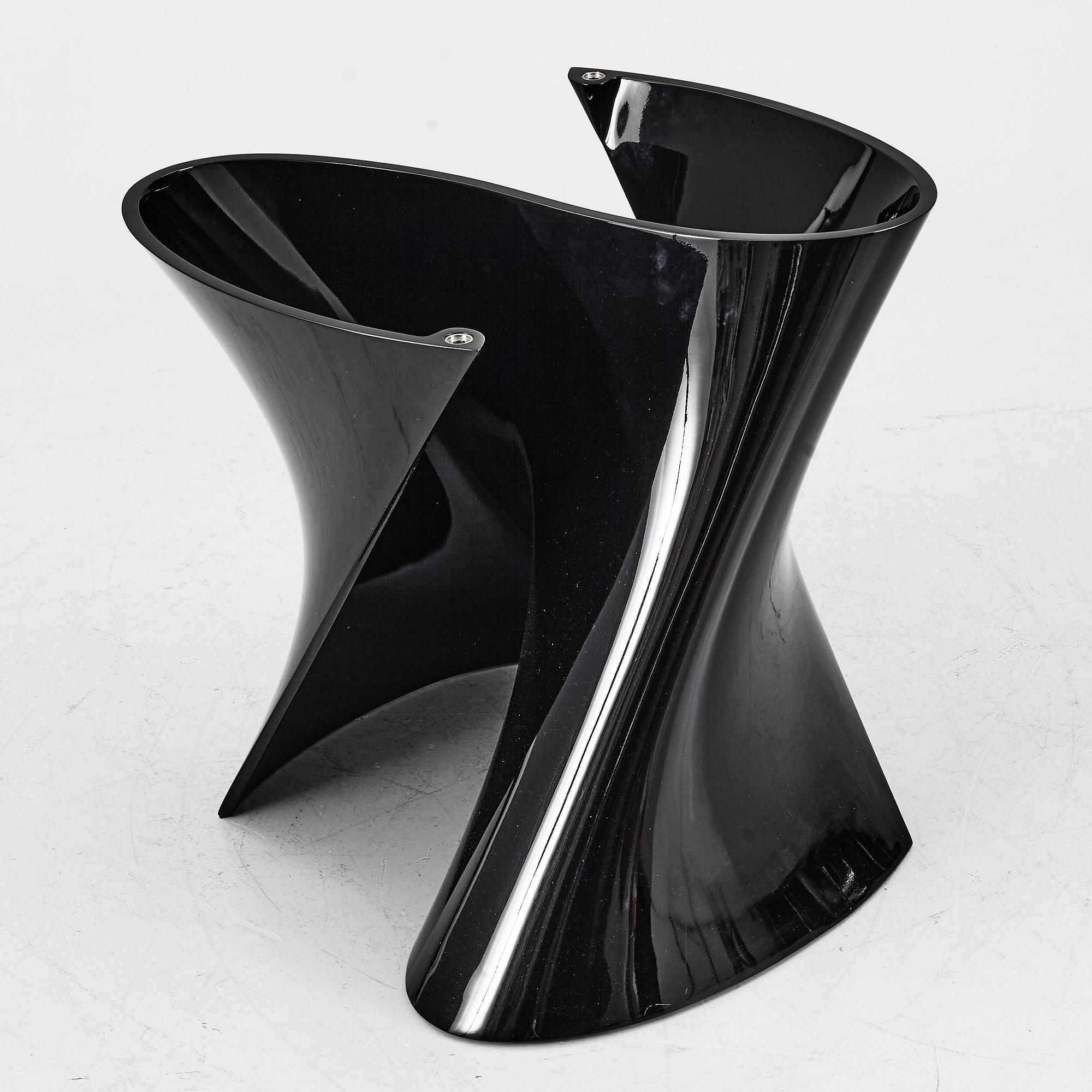 Xavier Lust, an 'S Table' dining table, MDF Italia.
