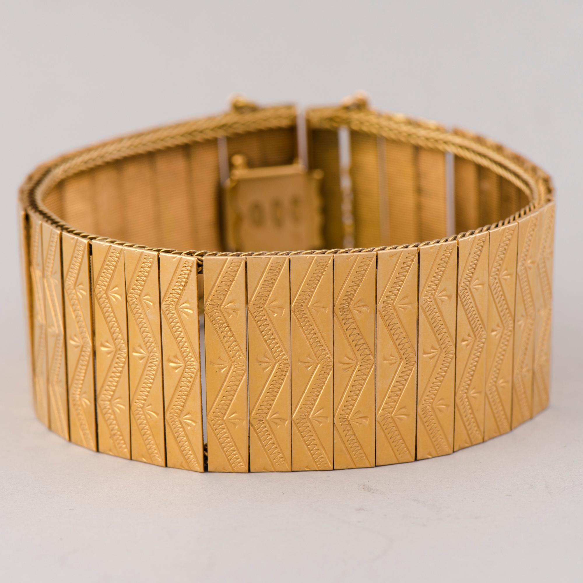 A BRACELET, 18K gold. Uno A Erre, Italy.