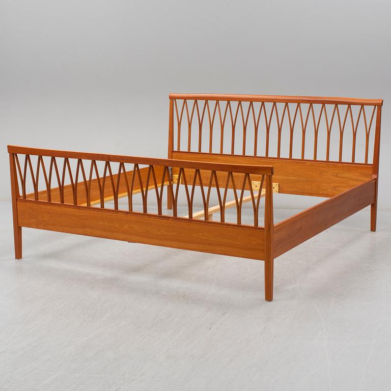 CARL MALMSTEN, a 'Guldheden' cherry wood bed, Åfors Möbelfabriks AB.