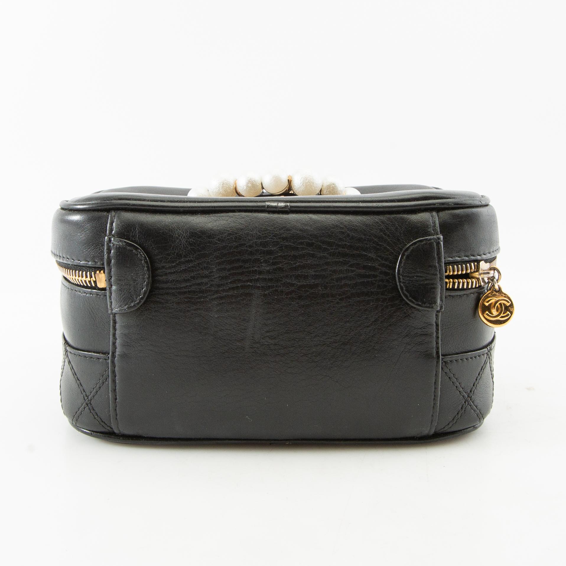 Chanel, vanity bag.