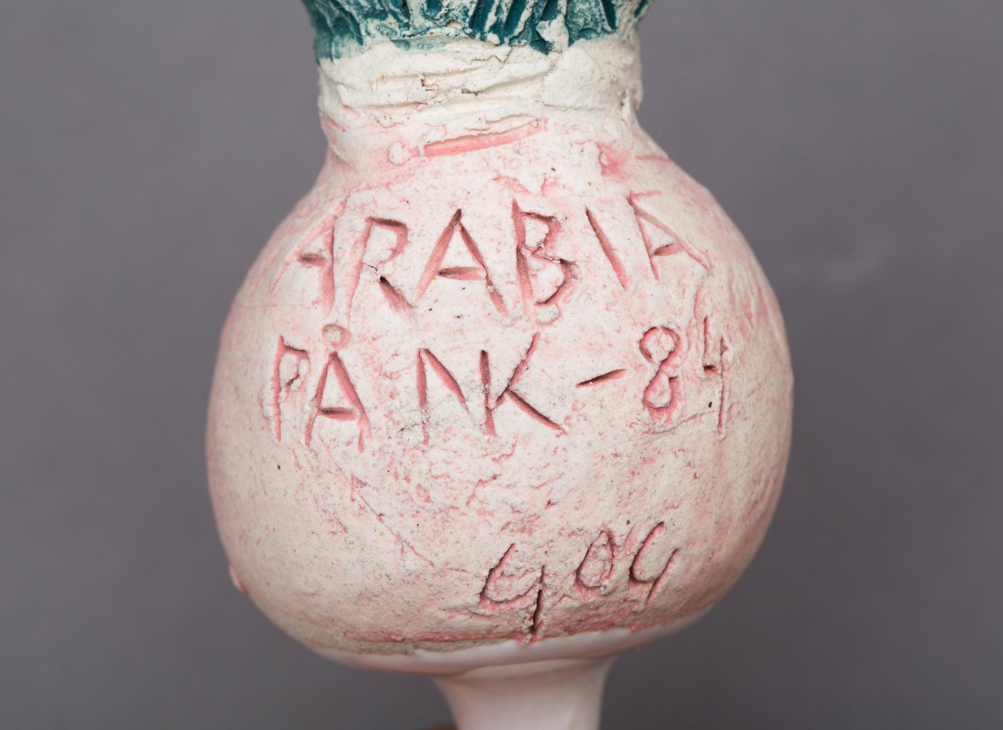 GUNNEL OLIN-GRÖNQVIST, OBJEKT, 3st, lergods, "Rädisor"  för ARABIA -84. 3. Unikt signerad.
