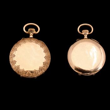FICKUR, 2 st, 14K guld, 1900-talets första hälft. Total vikt inklusive urverk ca 58 g.
