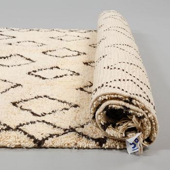 MATTA, Beni Ourain, 1900-talets andra hälft, 320x190 cm.