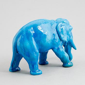 ELEFANT, porslin, Kina, 1900-tal.