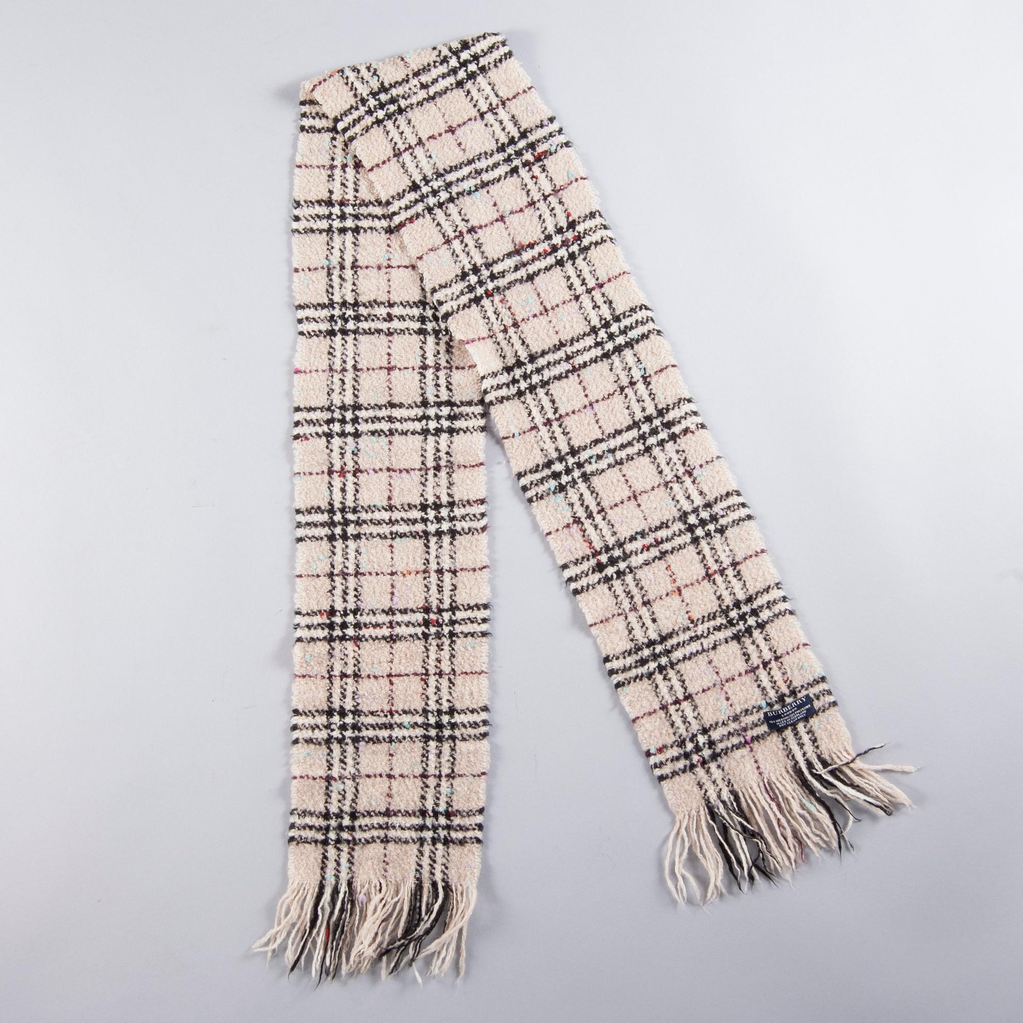 HALSDUK, Burberry.
