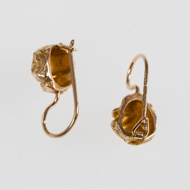 ÖRHÄNGEN, 14K guld, "Nugget", Björn Weckström Lapponia 1969. Vikt 3,6 g.