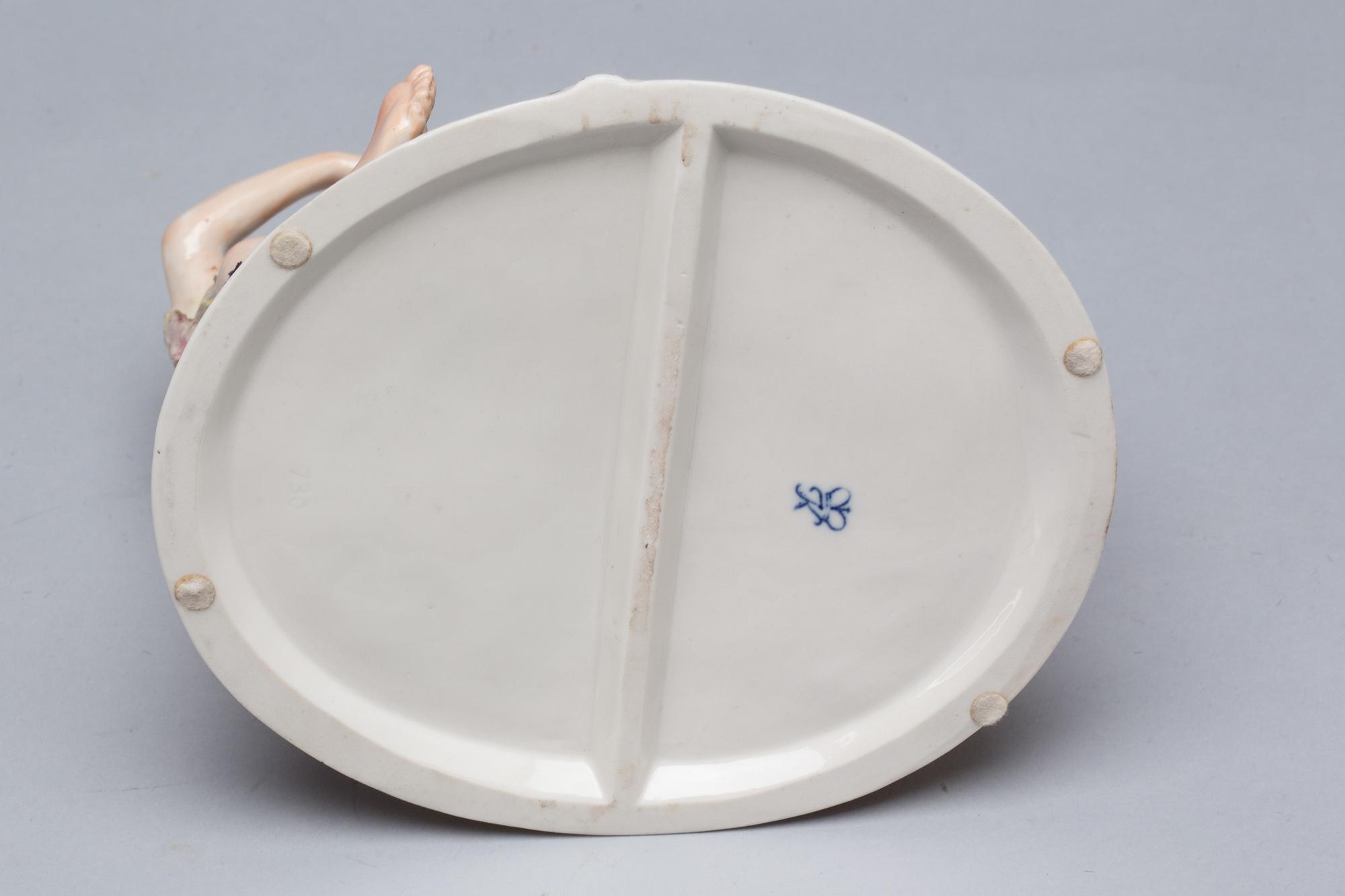 FIGURGRUPP, porslin, märkt.