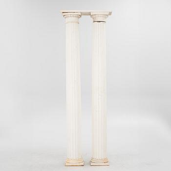 Pillars/columns, a pair, 20th century.