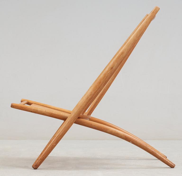 An Ilmari Tapiovaara beech 'Kongo' folding chair, Asko, Finland.