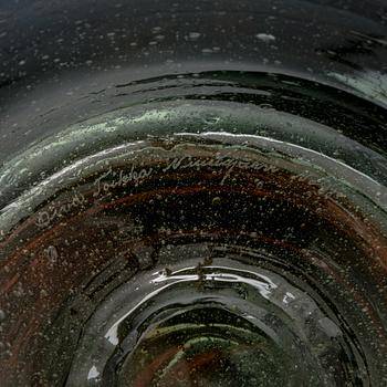 Oiva Toikka, a glass dish signed Oiva Toikka Nuutajärvi Notsjö.