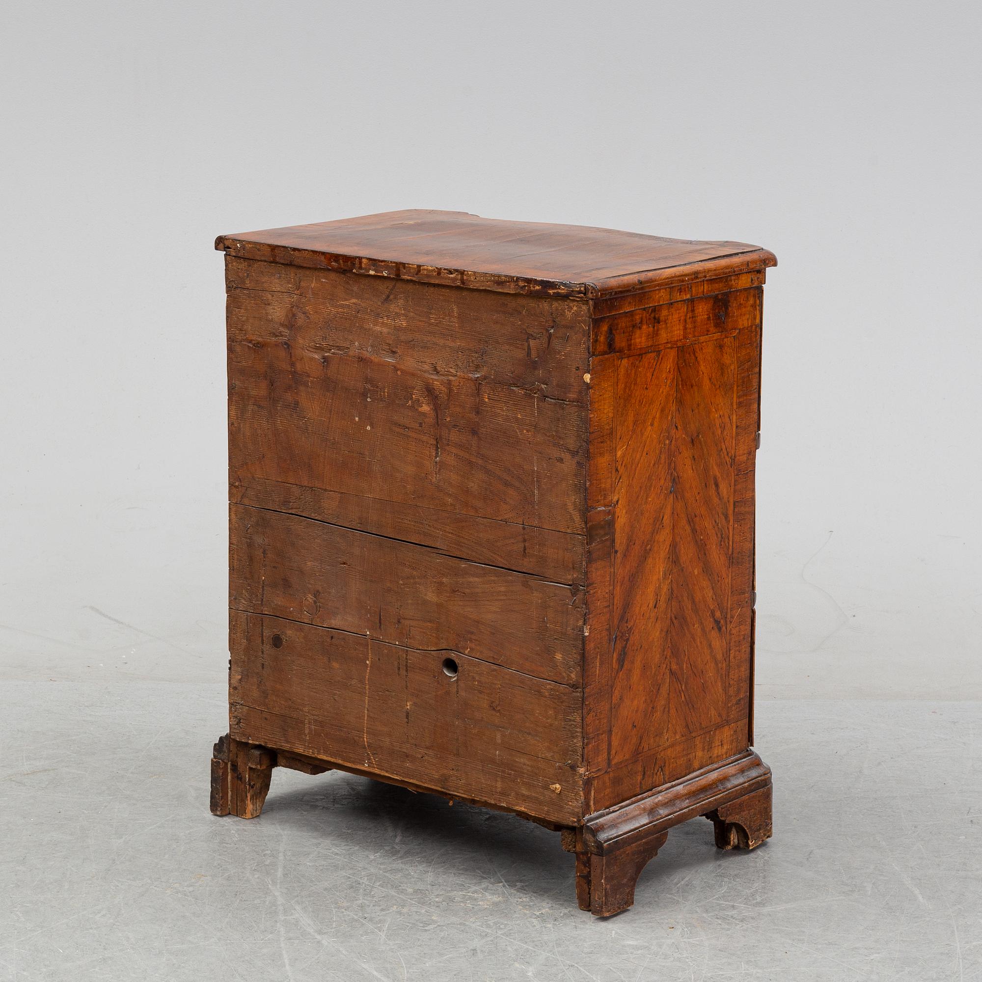 A late baroque chest of drawers, first half of the 18th century.