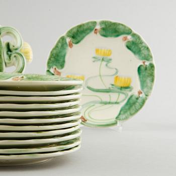 ASSIETTER, 12 st, samt FAT, flintgods, jugend, Villeroy & Boch, Niederlassung Schramberg, märkning mellan 1883-1900.