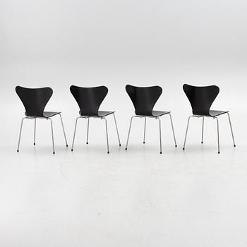 Arne Jacobsen, chairs 4 pcs. "Serie Seven", Fritz Hansen 2008.