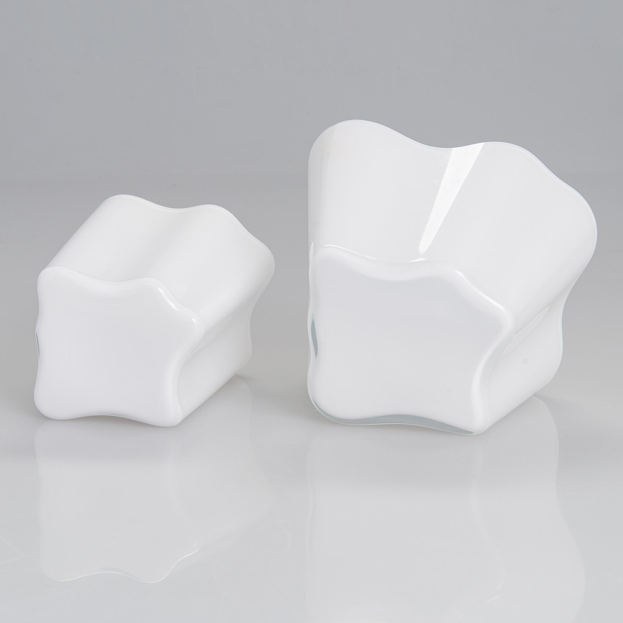 Alvar Aalto, lasiveistos,  "Aallon kukka", neliosainen, signeerattu Alvar Aalto Iittala 2001.