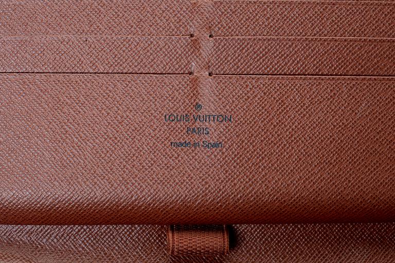 Louis Vuitton, Zippy Organizer, made in Spain.